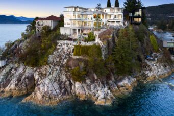 270 DEGREE WATERFRONT VIEWS WITH PRIVATE DOCK - 5310 Seaside Place, West Vancouver